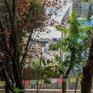 Gasthof Lost :: Avenida House, Lissabon