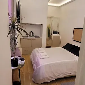 Tiny Rosa - Bairro Alto Guest house