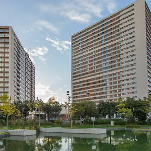 Your Parque Nacoes דירה